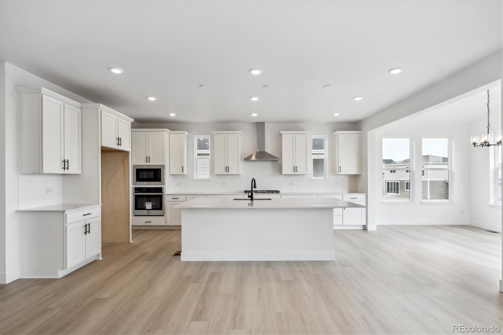 MLS Image #3 for 7036 e 126th place,thornton, Colorado