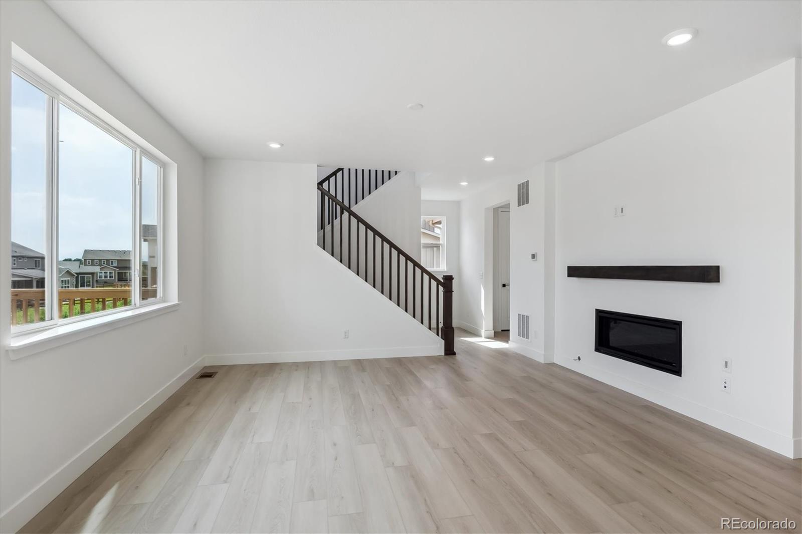 MLS Image #9 for 7036 e 126th place,thornton, Colorado