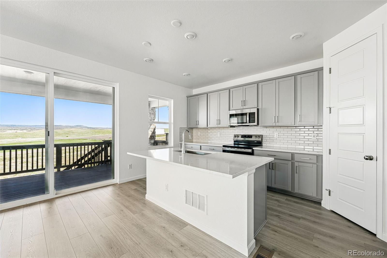 MLS Image #11 for 8816  whiteclover street,littleton, Colorado