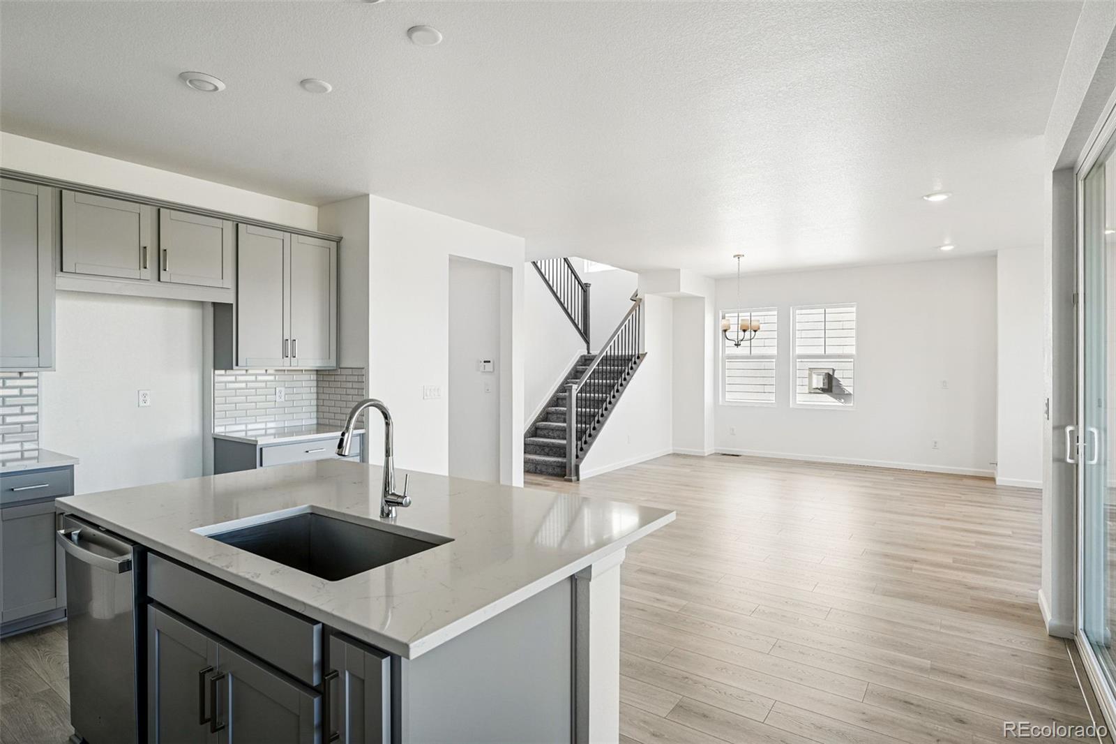 MLS Image #13 for 8816  whiteclover street,littleton, Colorado