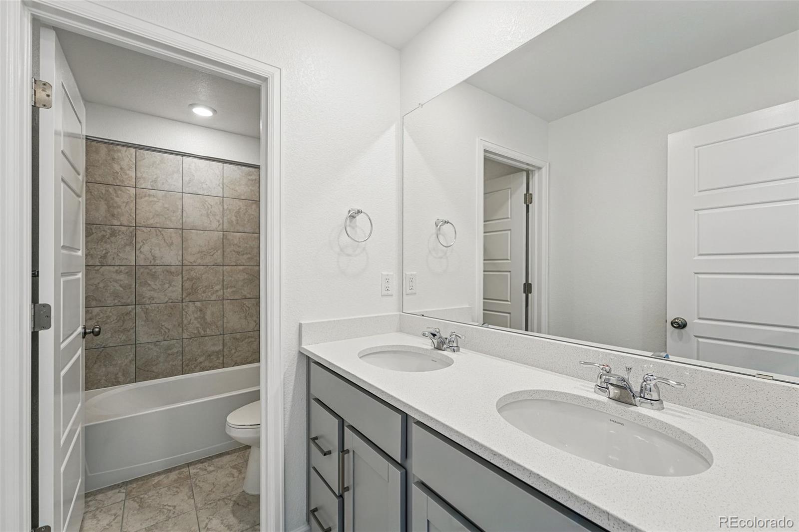 MLS Image #23 for 8816  whiteclover street,littleton, Colorado