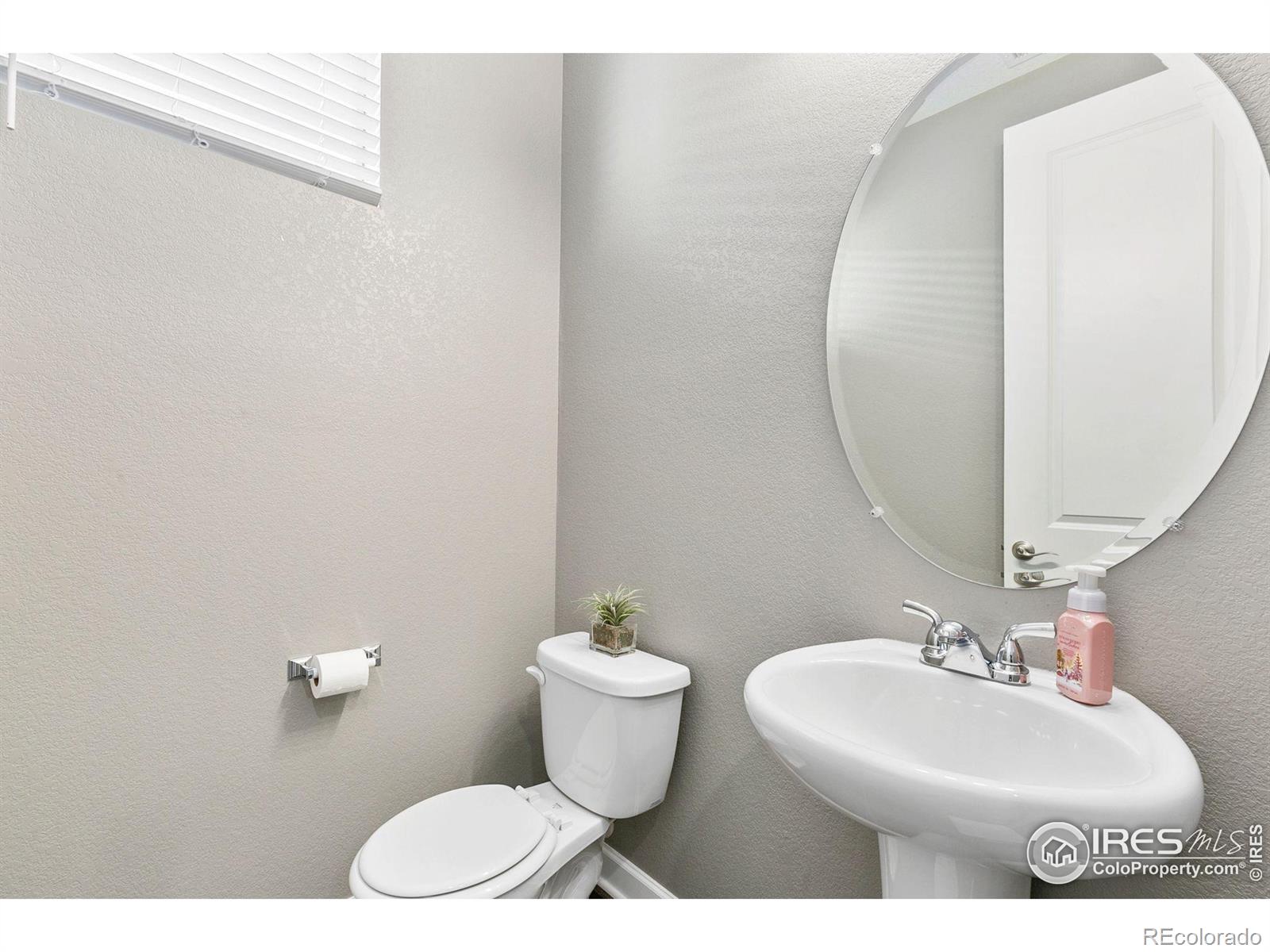 MLS Image #9 for 5231  osbourne drive,windsor, Colorado