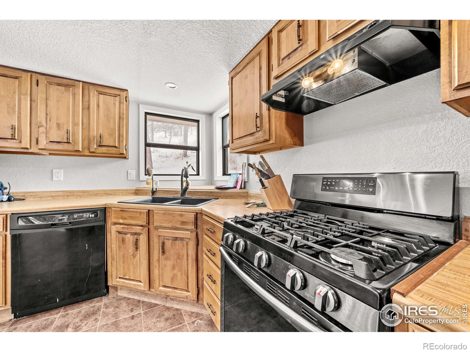 MLS Image #12 for 656  jasper drive,lyons, Colorado