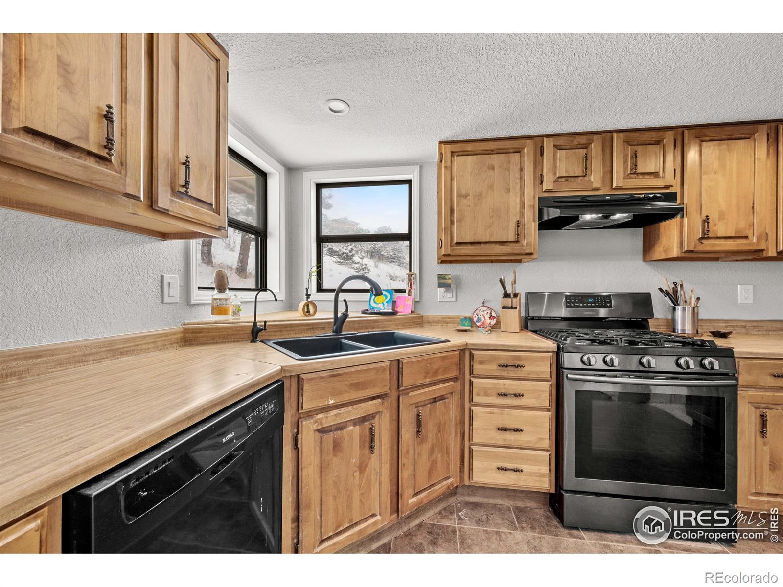 MLS Image #16 for 656  jasper drive,lyons, Colorado
