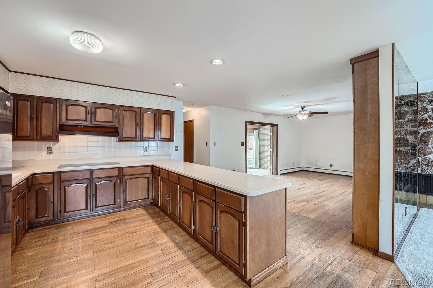 MLS Image #11 for 9451 e evans place,denver, Colorado