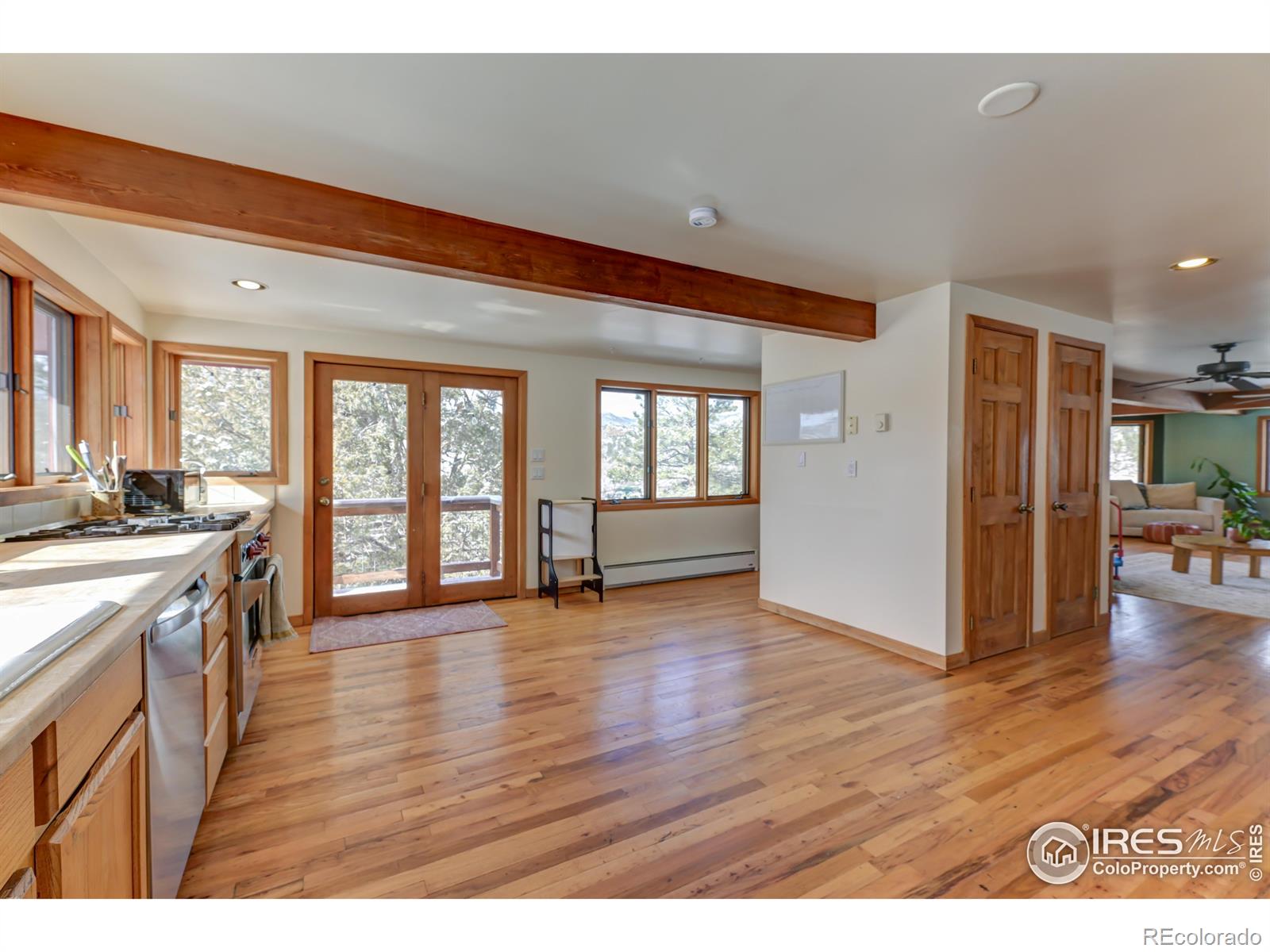 MLS Image #14 for 18247 n saint vrain drive,lyons, Colorado