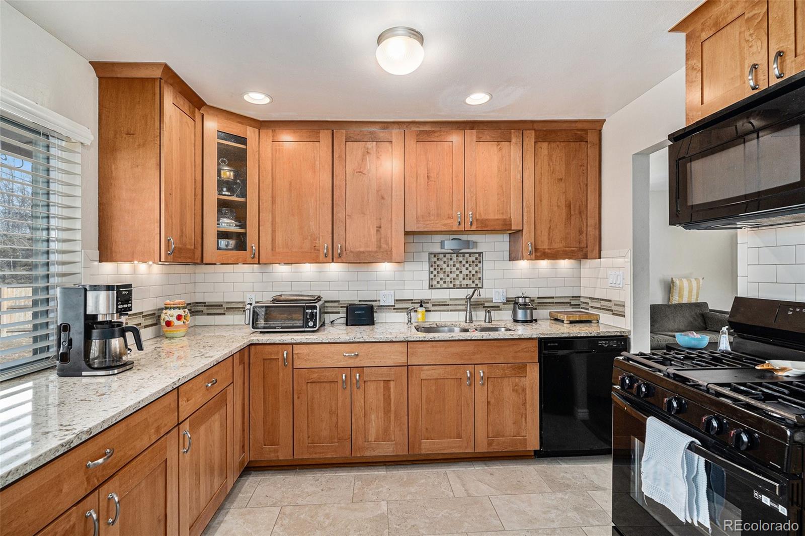 MLS Image #9 for 3083 s xanthia street,denver, Colorado