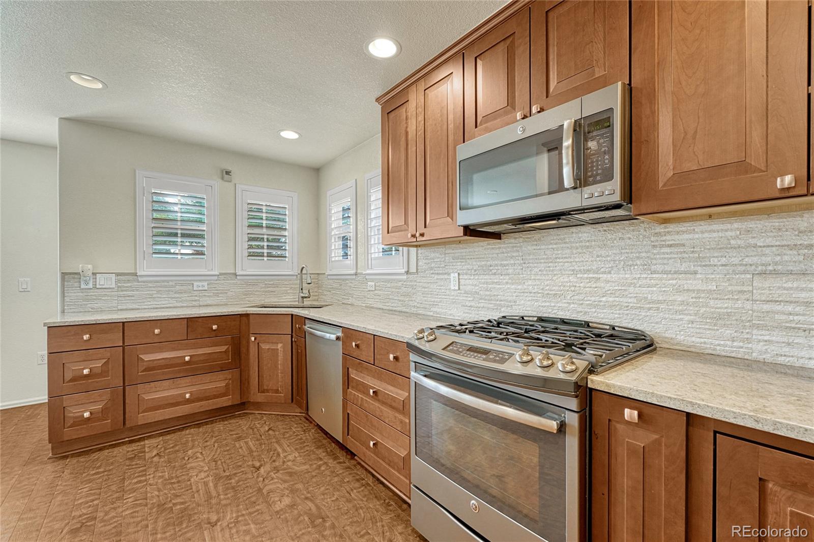 MLS Image #10 for 22380 e heritage parkway,aurora, Colorado