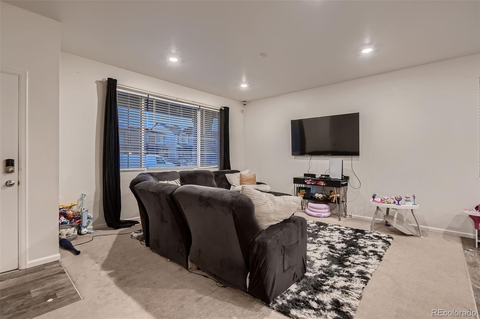 MLS Image #3 for 21538 e 59th place,aurora, Colorado