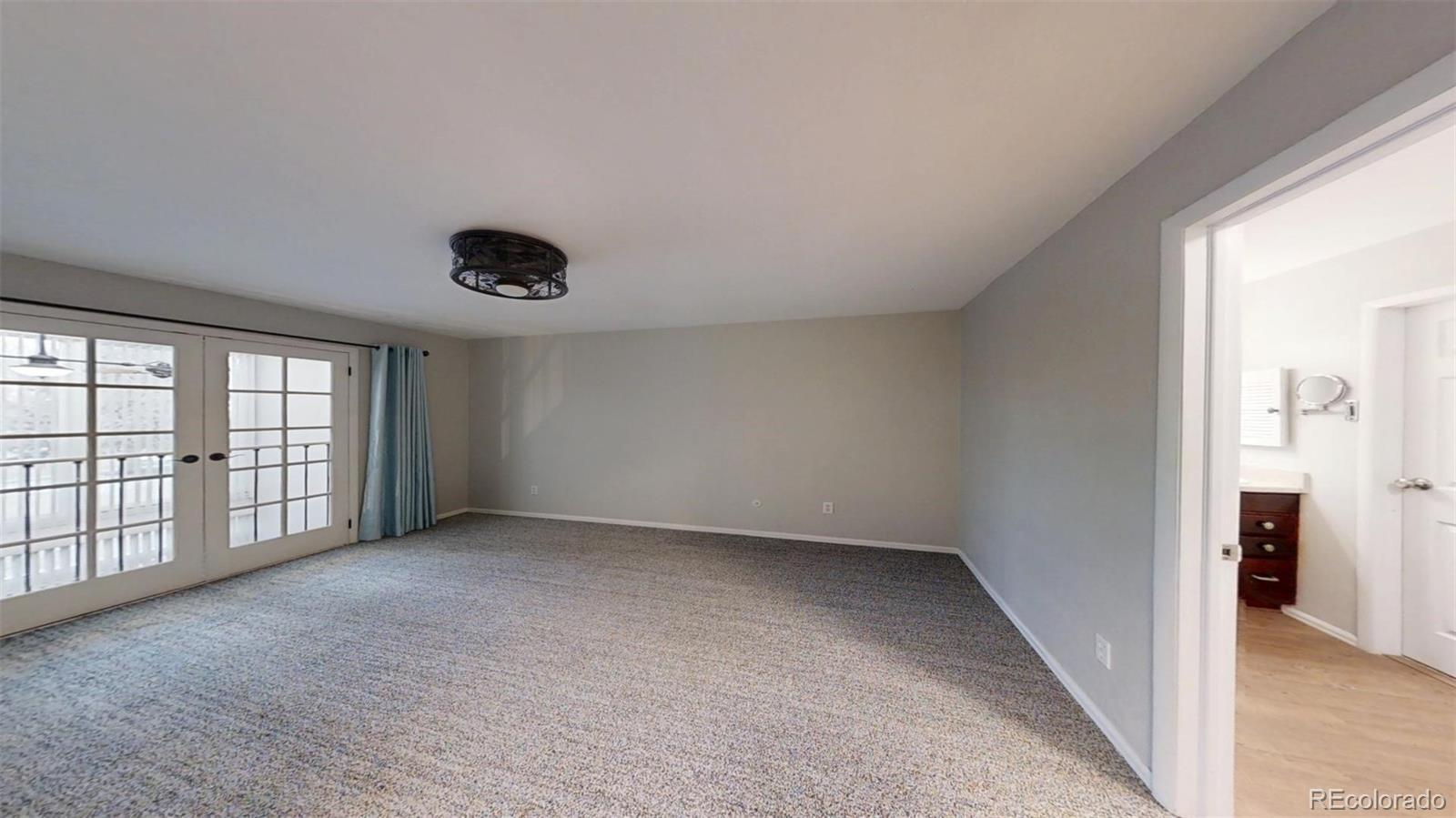 MLS Image #13 for 1050 s monaco parkway 38,denver, Colorado