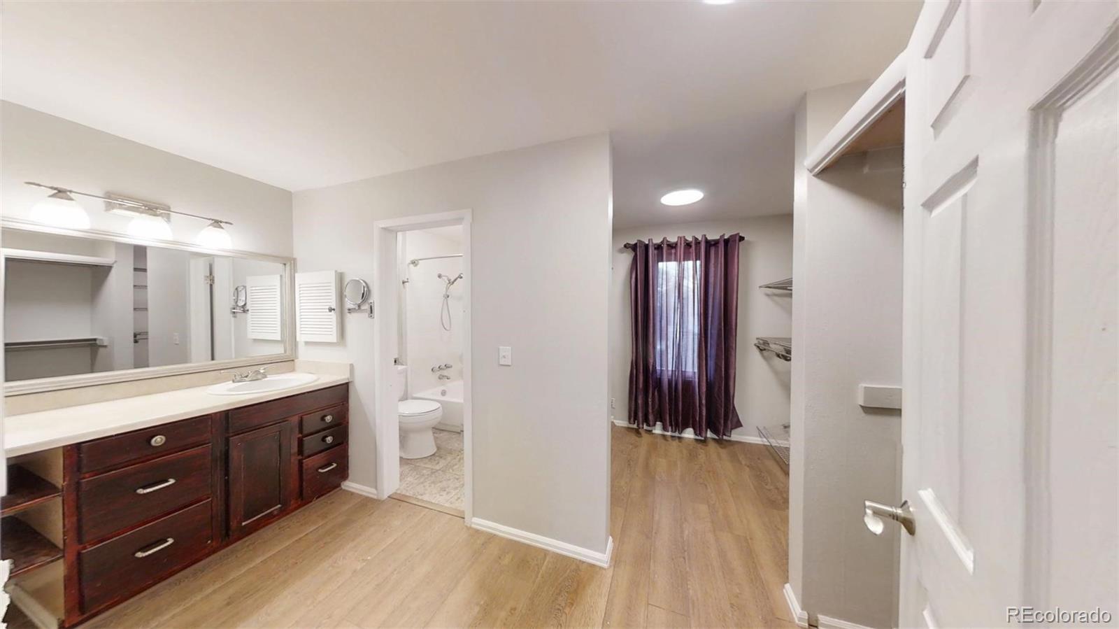 MLS Image #14 for 1050 s monaco parkway 38,denver, Colorado