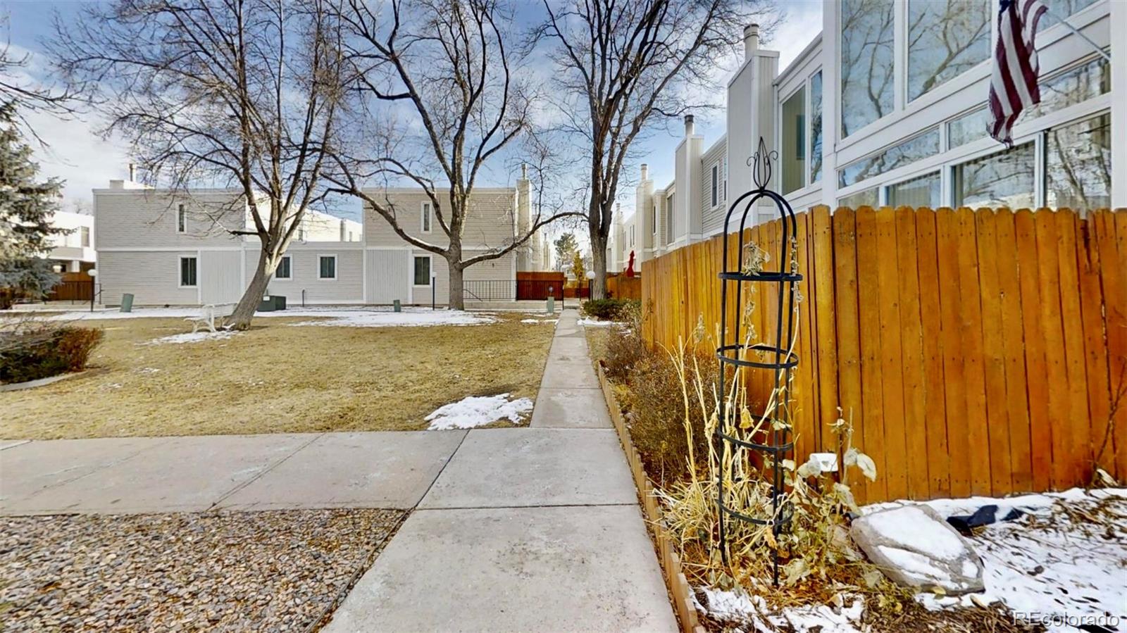 MLS Image #29 for 1050 s monaco parkway 38,denver, Colorado