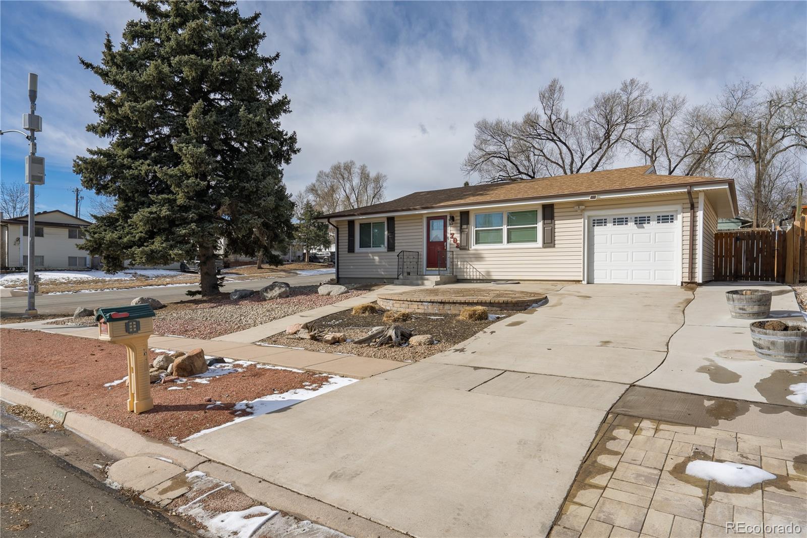 MLS Image #2 for 702  kingsley drive,colorado springs, Colorado