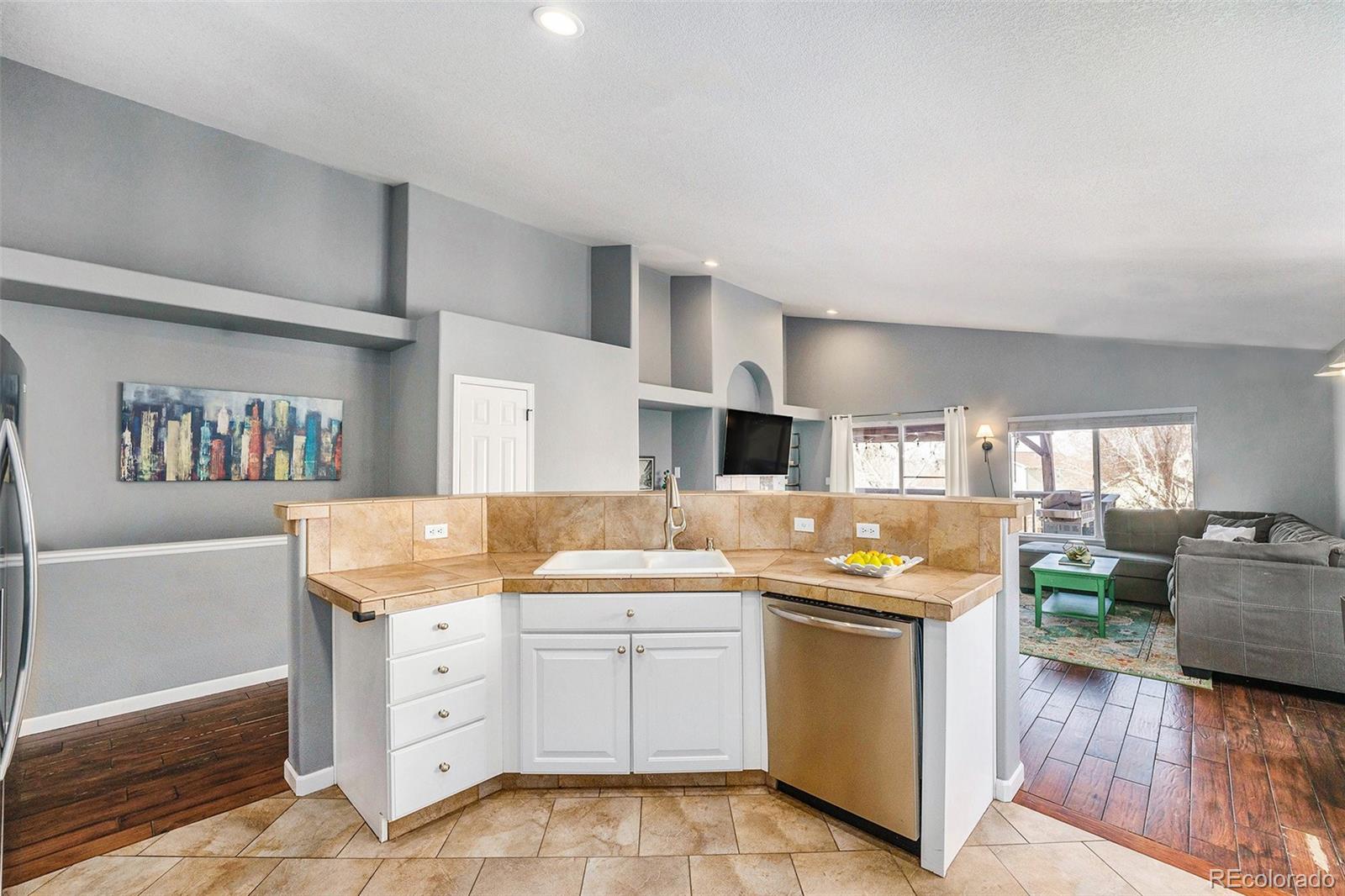 MLS Image #5 for 2161 s genoa street,aurora, Colorado