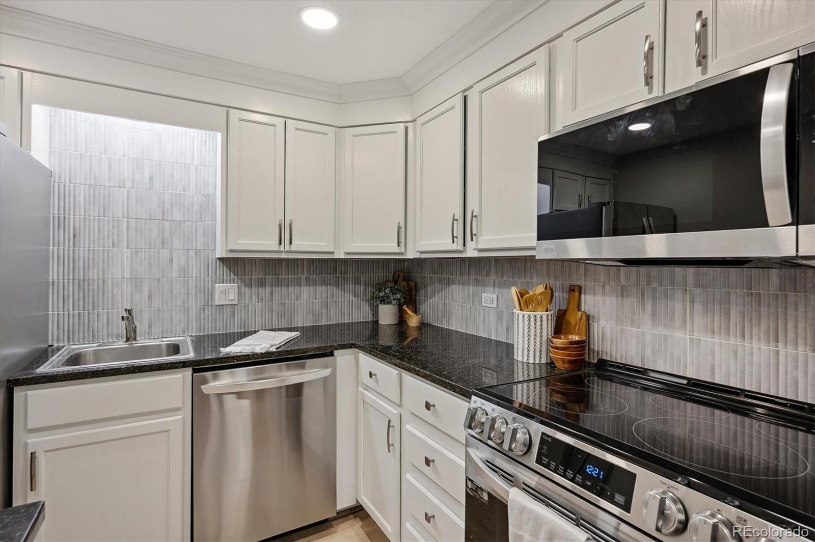 MLS Image #12 for 937  clarkson street 101,denver, Colorado