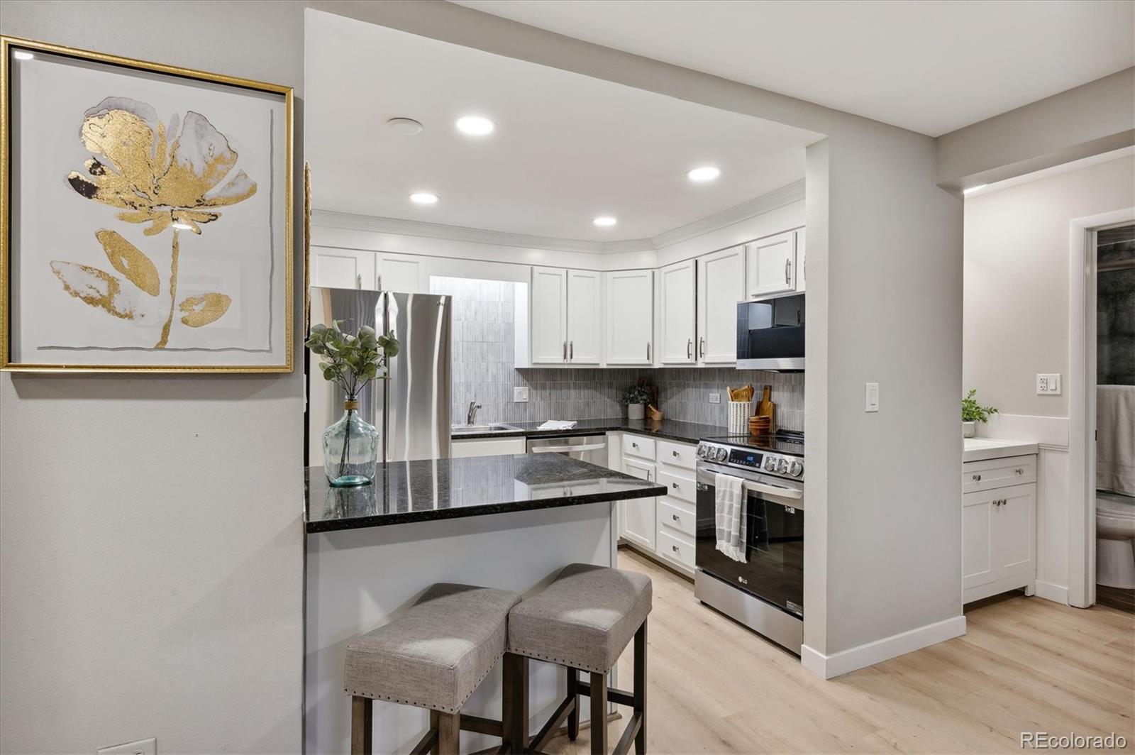 MLS Image #9 for 937  clarkson street 101,denver, Colorado