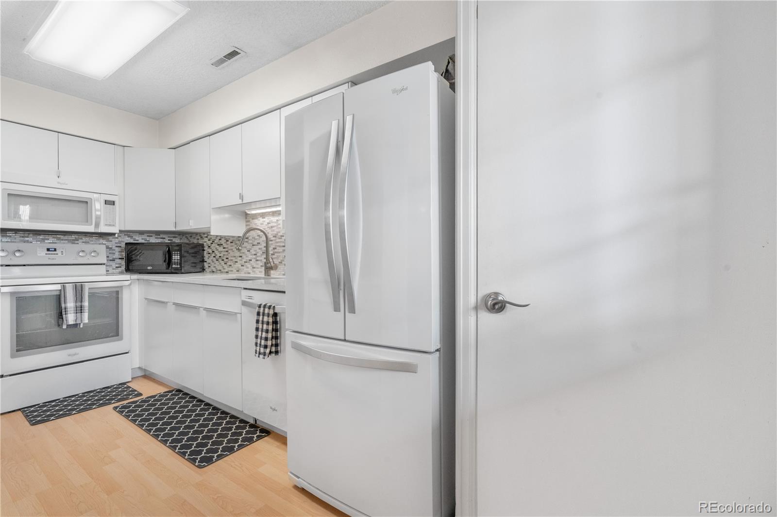 MLS Image #18 for 7110 s gaylord street,centennial, Colorado