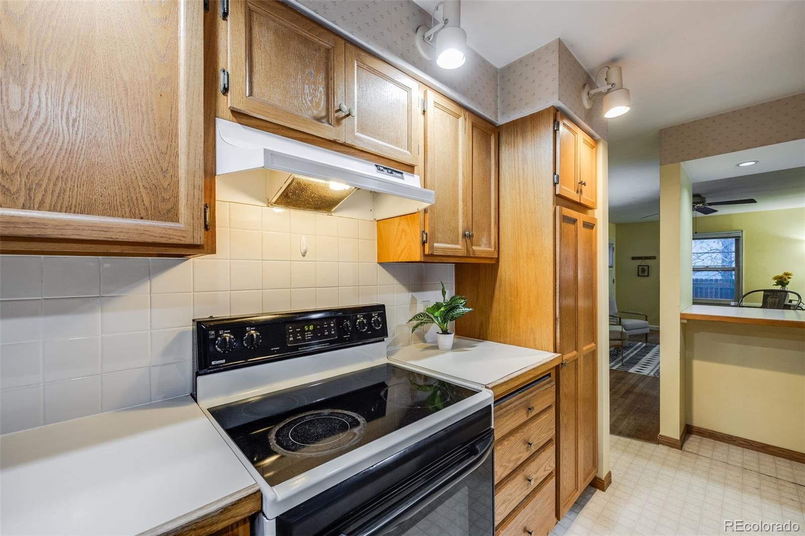 MLS Image #9 for 3330 e mexico avenue,denver, Colorado