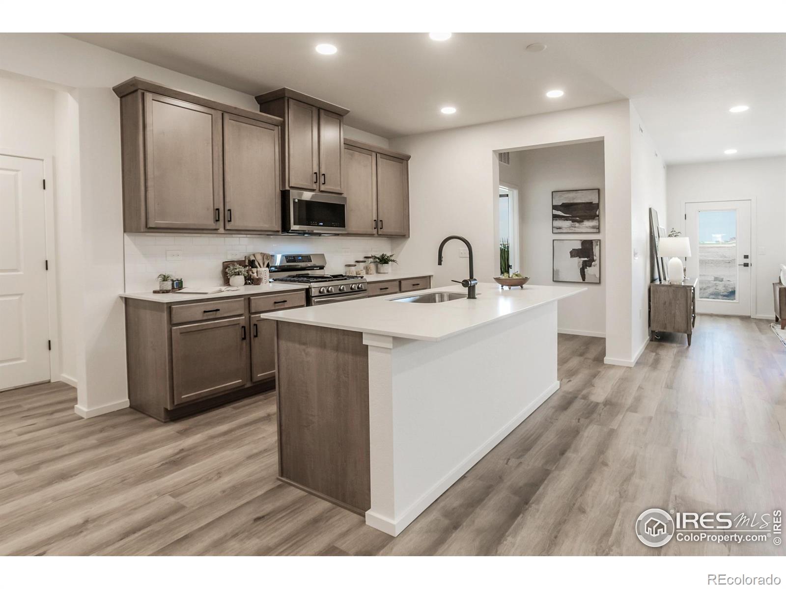 MLS Image #11 for 692  galloway drive,johnstown, Colorado