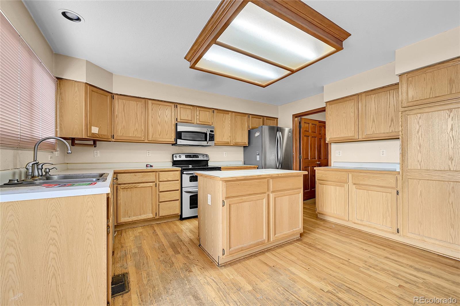 MLS Image #9 for 5863 s danube street,aurora, Colorado