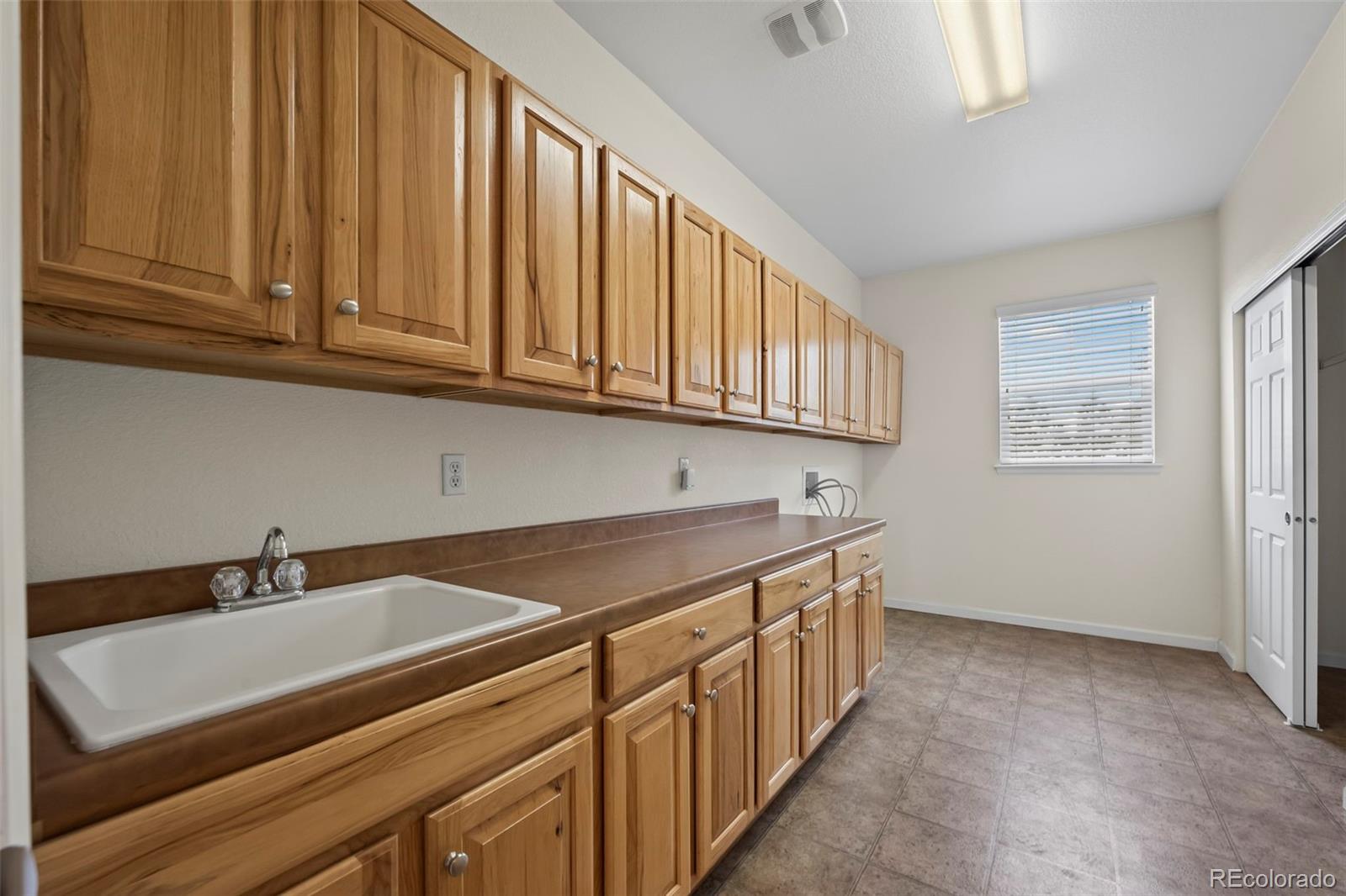 MLS Image #11 for 21080 e jefferson circle,aurora, Colorado