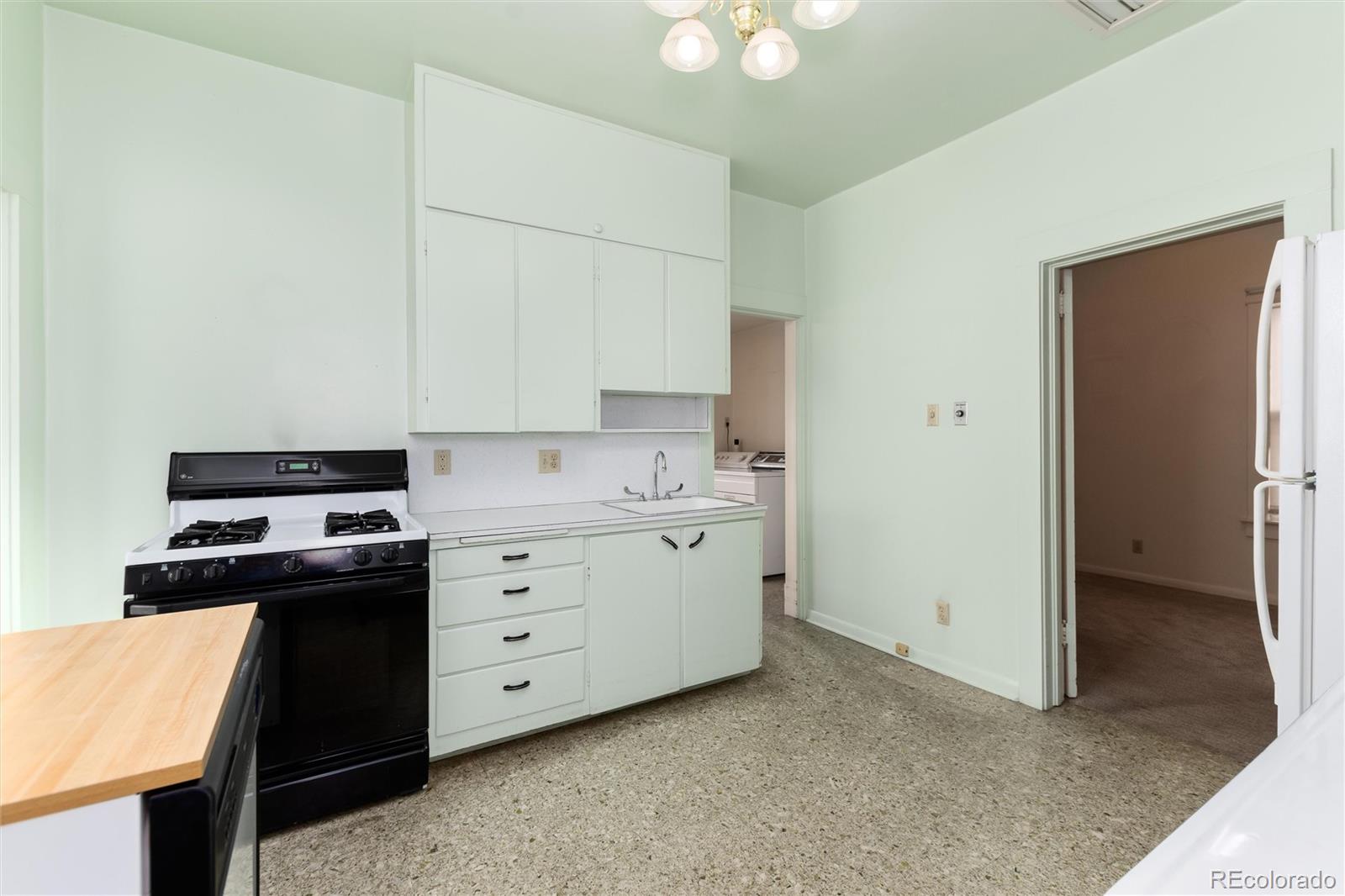 MLS Image #11 for 2819 s bannock street,englewood, Colorado