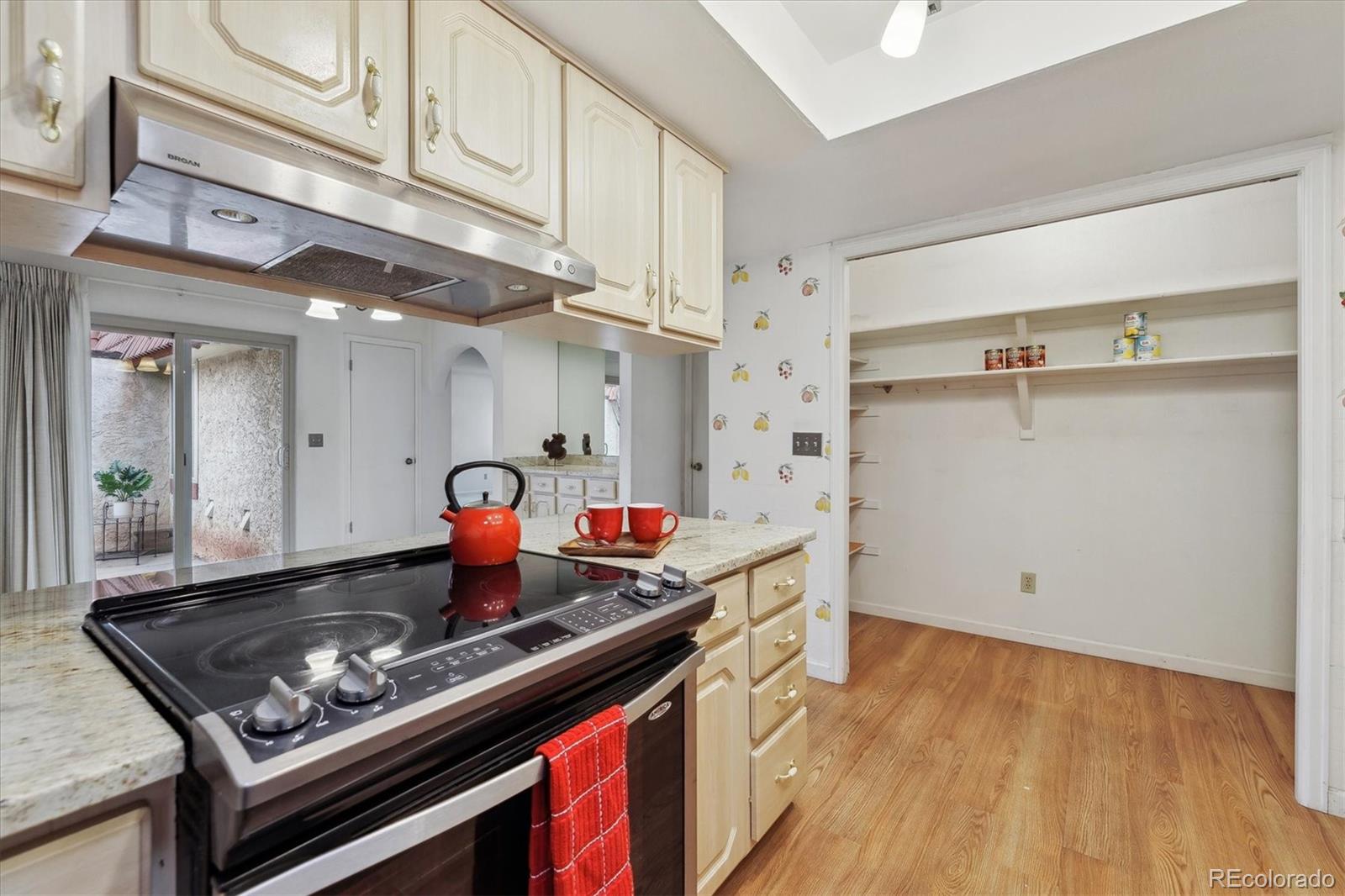 MLS Image #12 for 1448 s troy street,aurora, Colorado