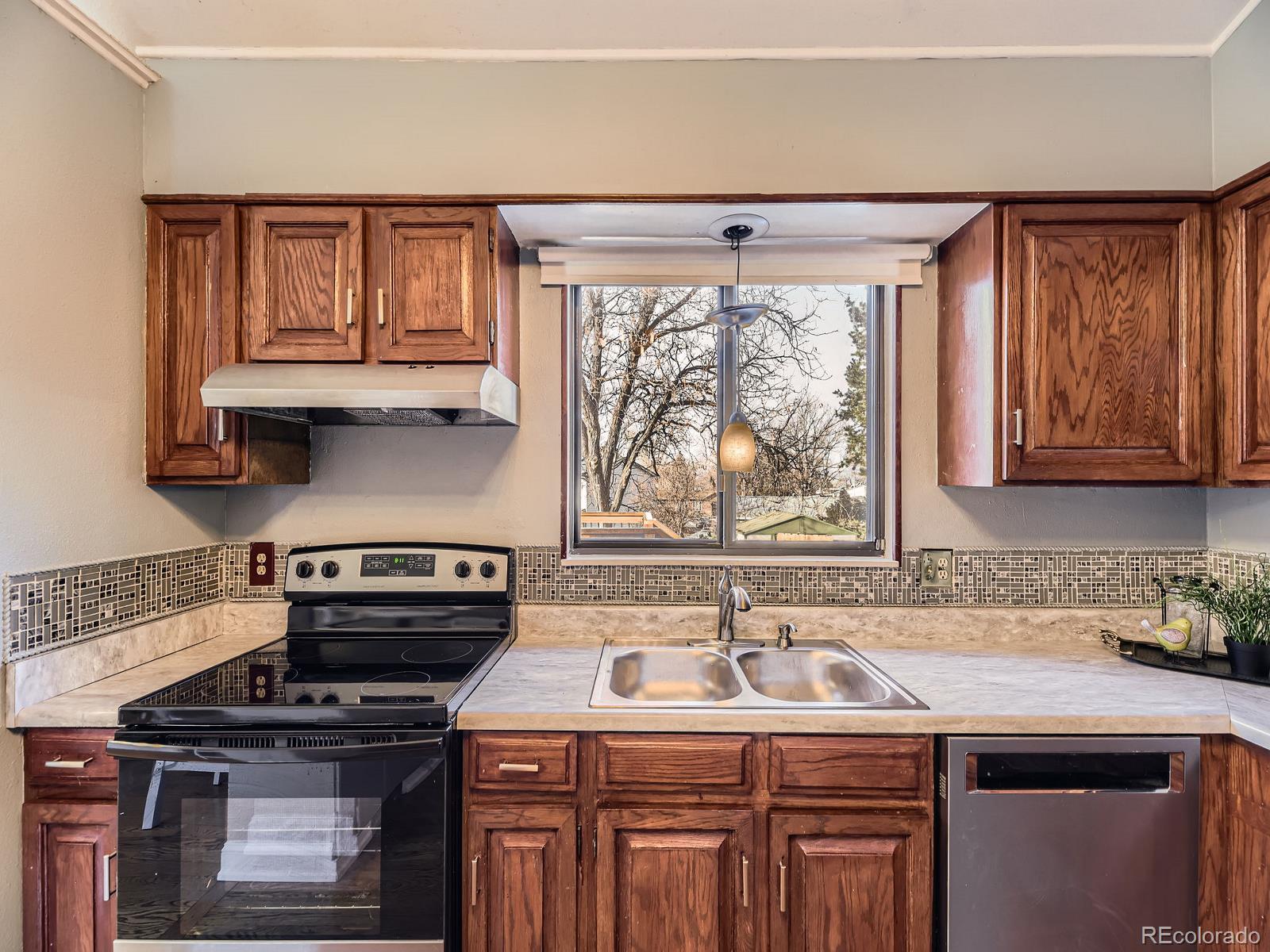 MLS Image #12 for 4589 s evanston street,aurora, Colorado