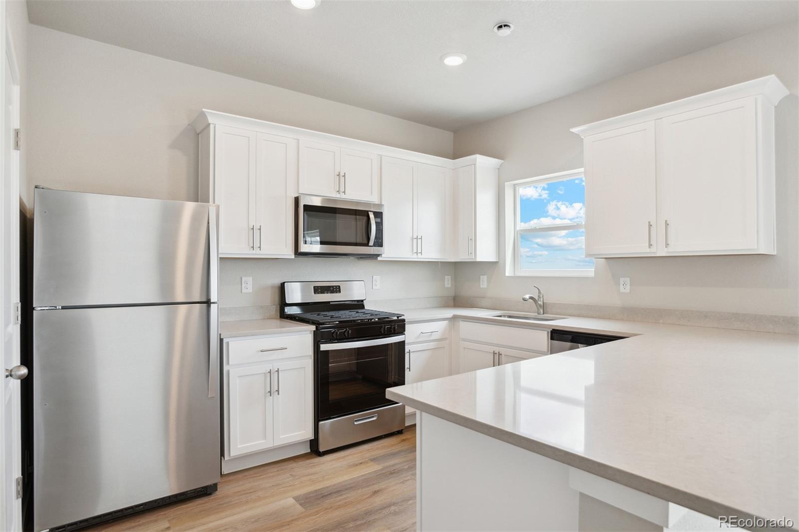 MLS Image #2 for 48275  shetland drive,bennett, Colorado