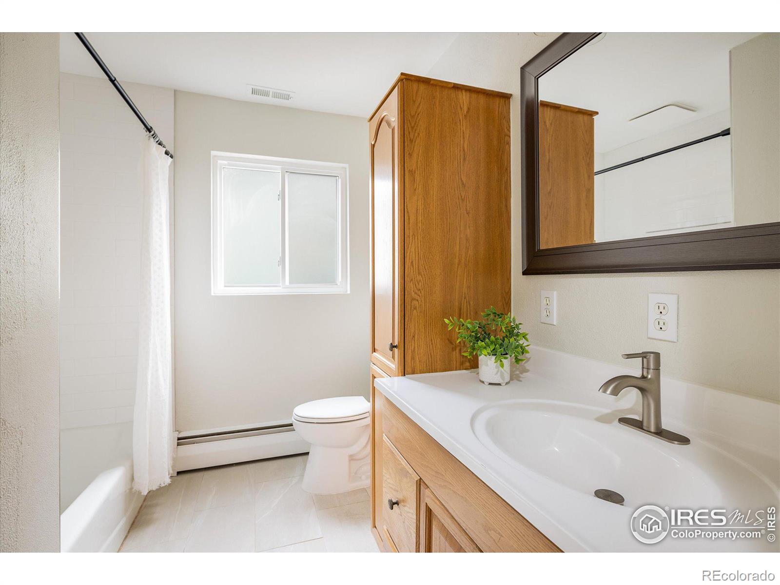 MLS Image #20 for 4470 w lakeridge road,denver, Colorado