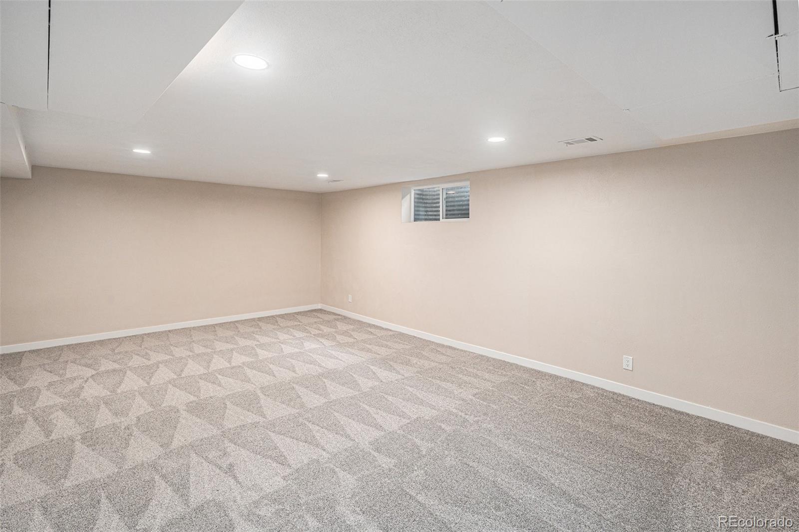 MLS Image #29 for 2455 e yale avenue,denver, Colorado