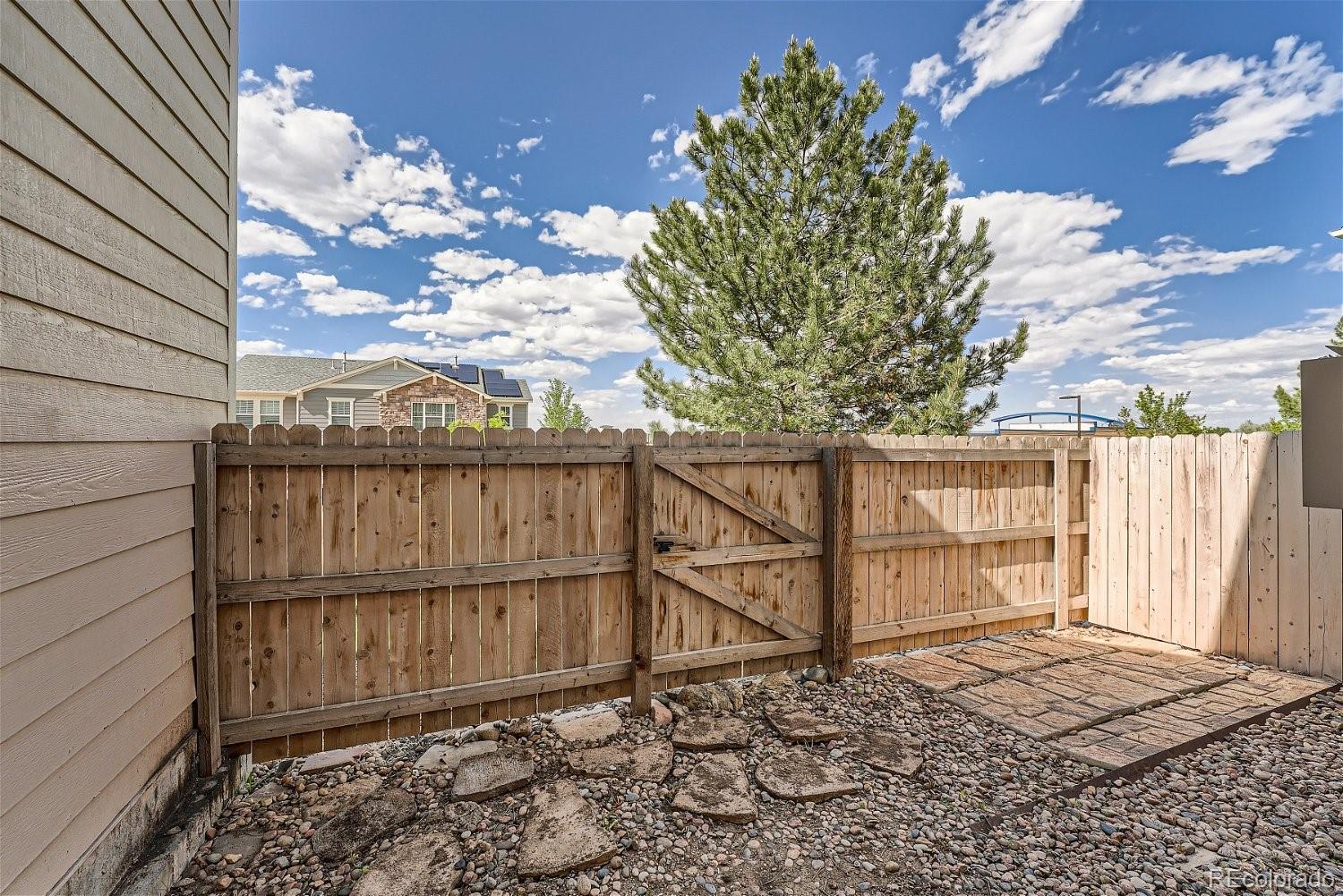 MLS Image #23 for 1226 s zeno circle b,aurora, Colorado