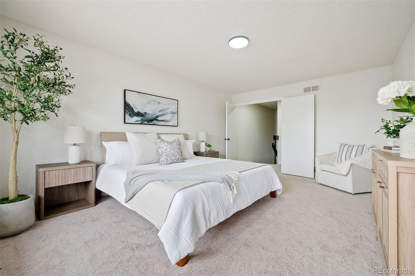 MLS Image #16 for 10310 e jewell avenue,aurora, Colorado