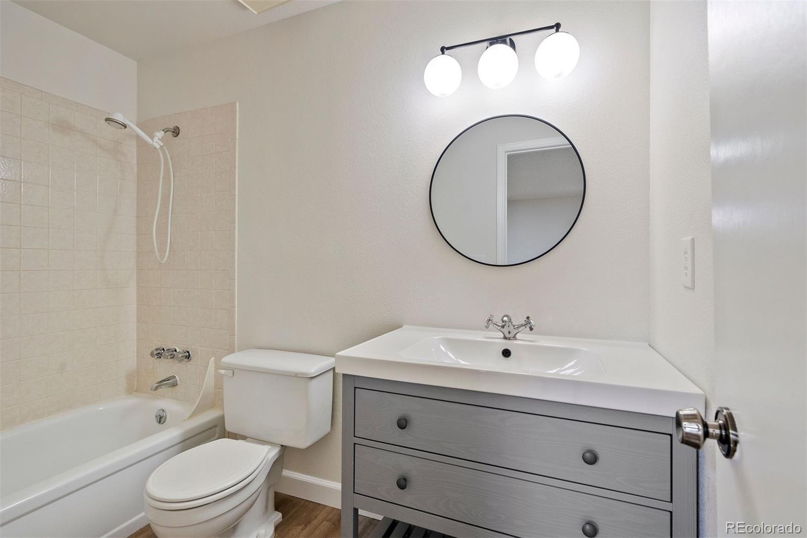 MLS Image #22 for 10310 e jewell avenue,aurora, Colorado