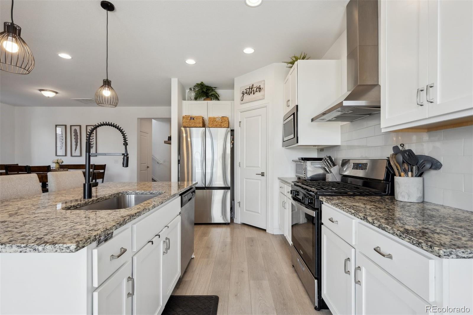 MLS Image #9 for 131 s vandriver way,aurora, Colorado