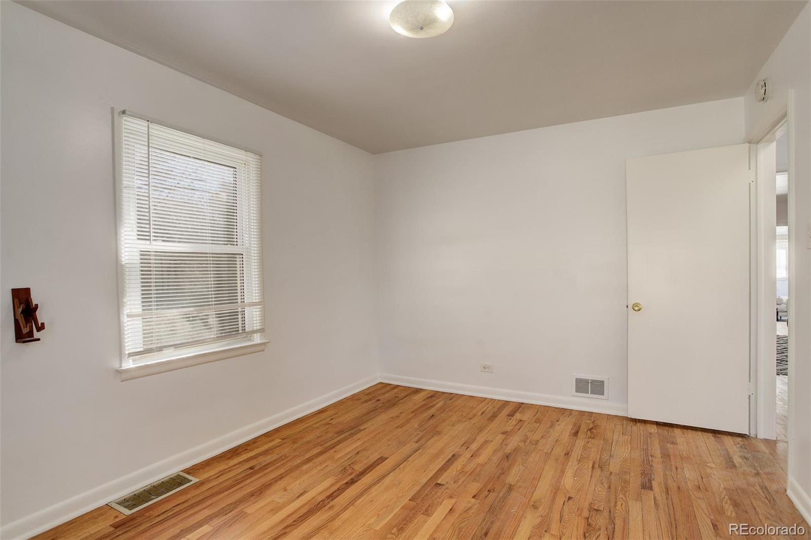 MLS Image #16 for 2872 s harrison street,denver, Colorado