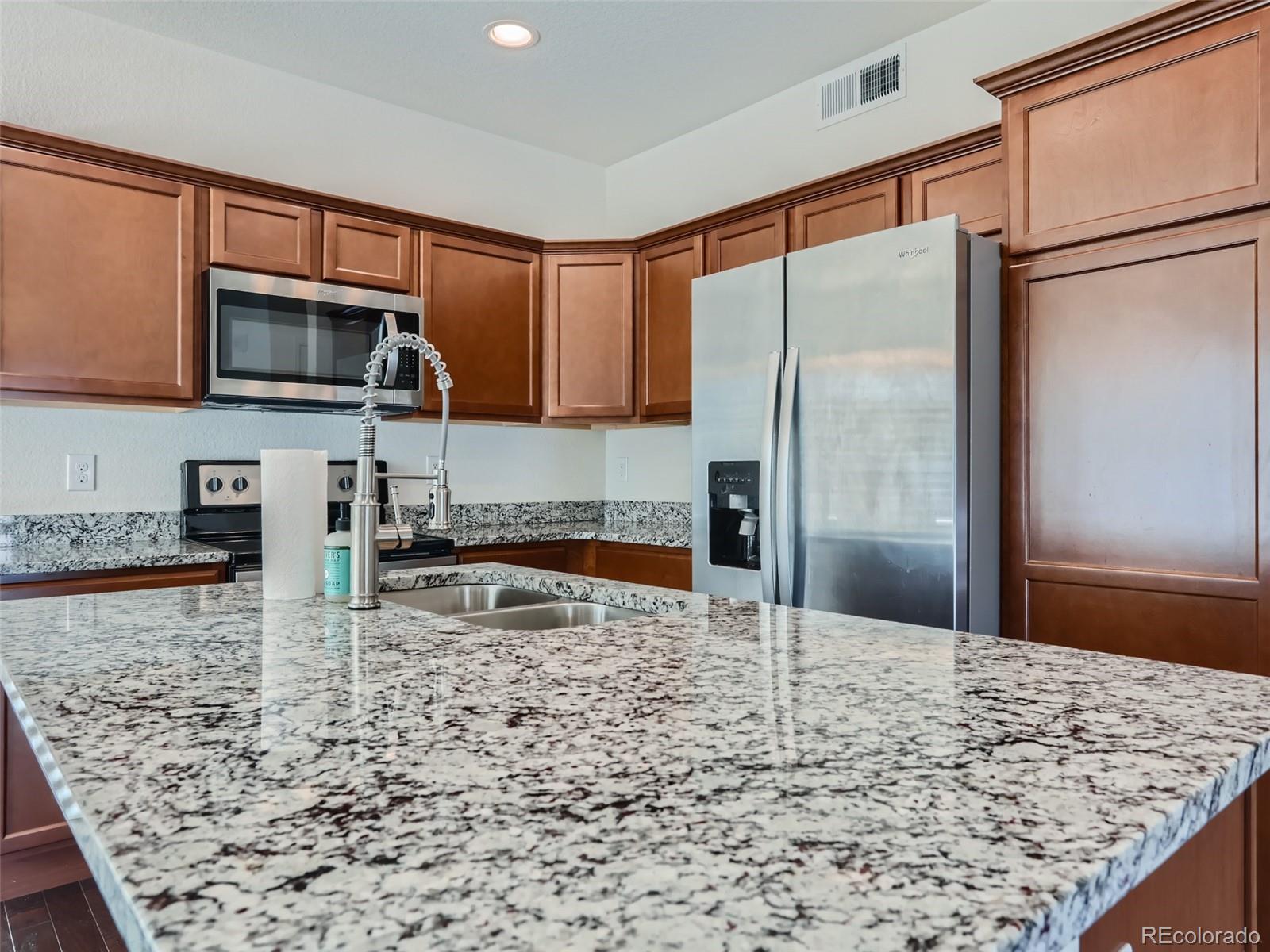 MLS Image #11 for 15195 e 16 th place 104,aurora, Colorado