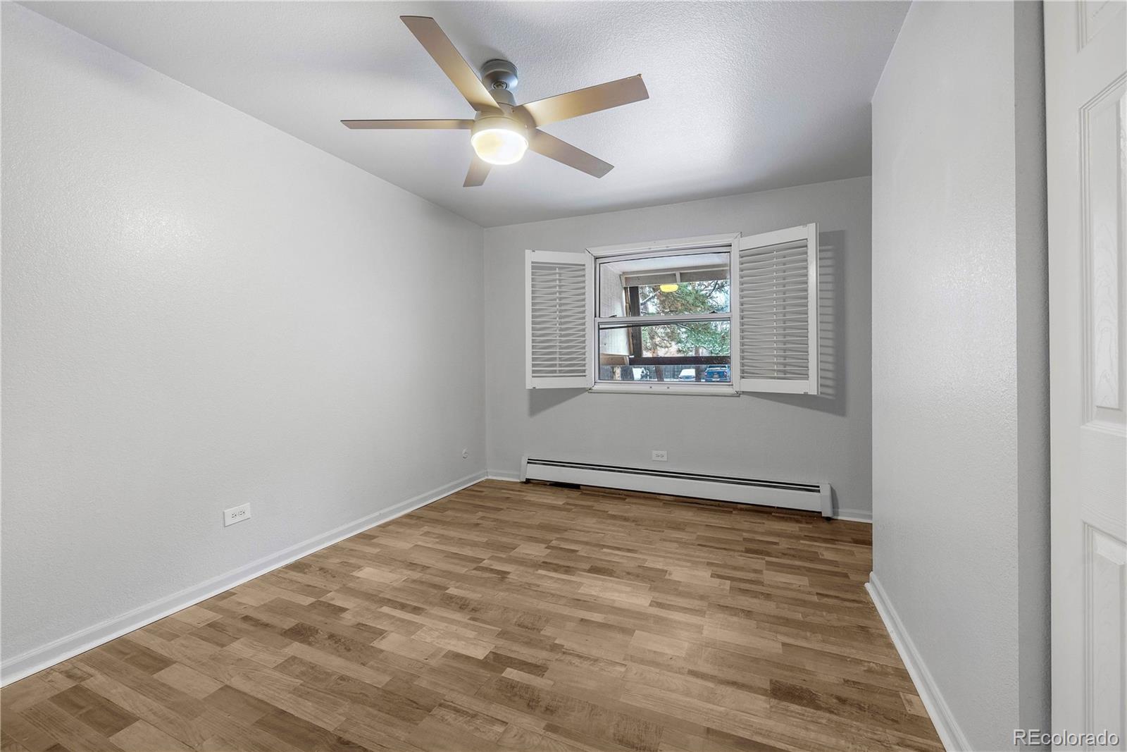 MLS Image #14 for 2190 s holly street,denver, Colorado