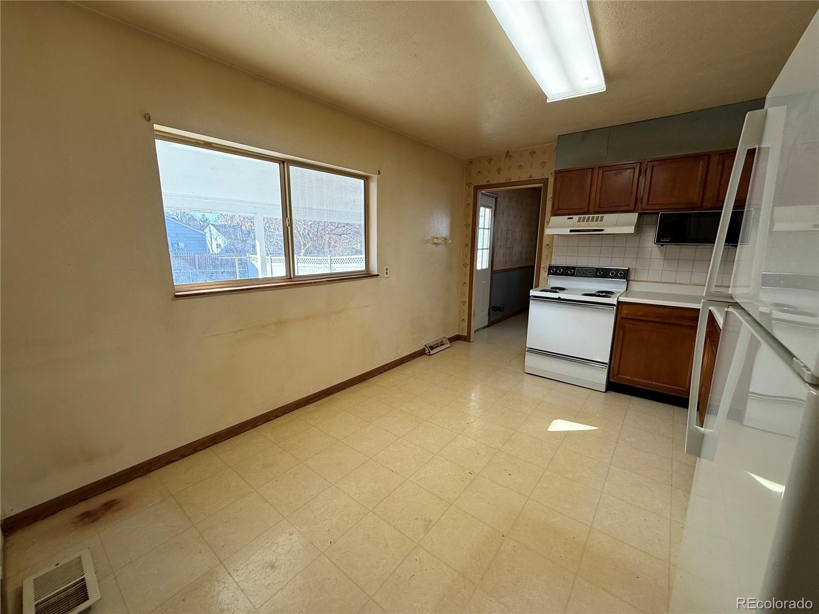 MLS Image #6 for 3323 s glencoe street,denver, Colorado