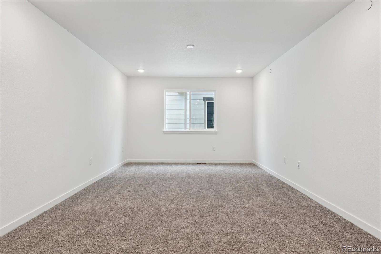 MLS Image #10 for 9277  truckee court,commerce city, Colorado