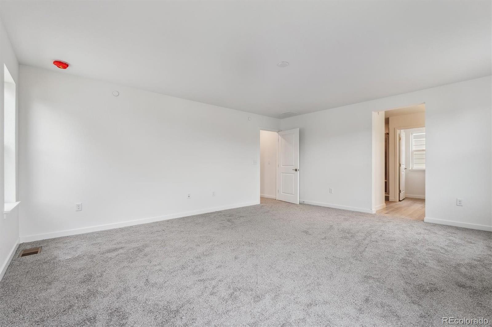 MLS Image #12 for 9277  truckee court,commerce city, Colorado