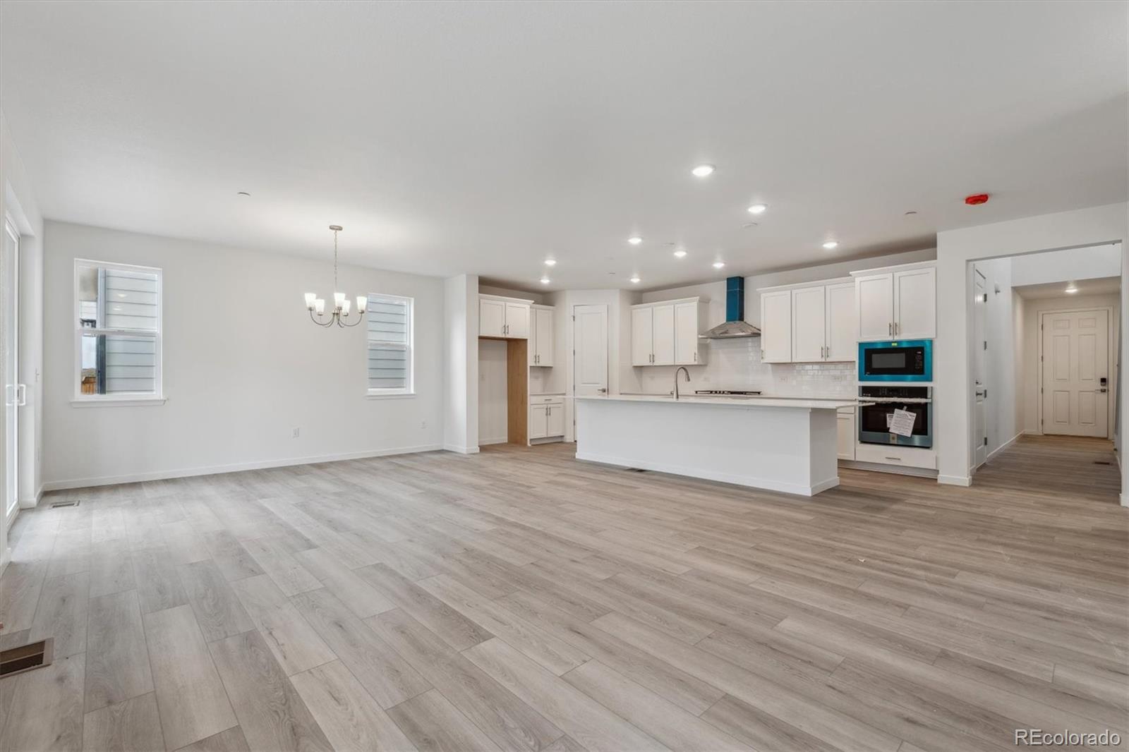 MLS Image #4 for 9277  truckee court,commerce city, Colorado
