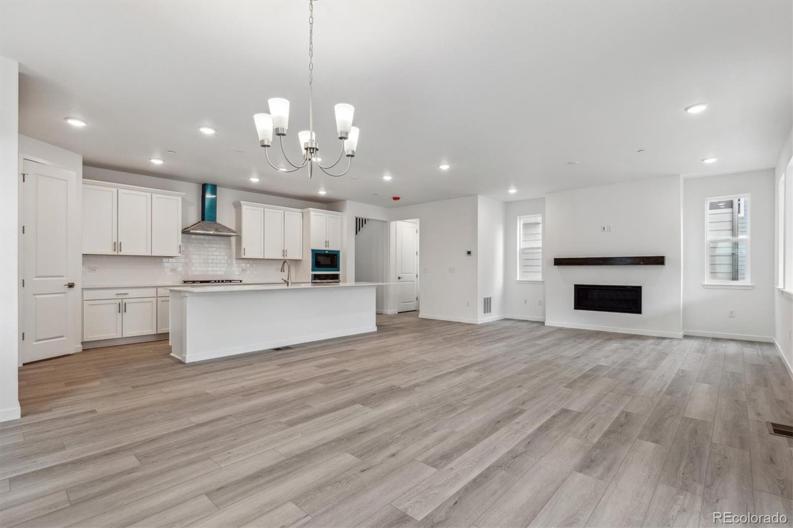 MLS Image #5 for 9277  truckee court,commerce city, Colorado