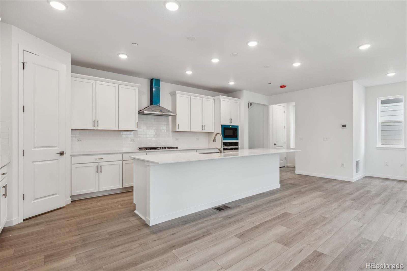 MLS Image #7 for 9277  truckee court,commerce city, Colorado