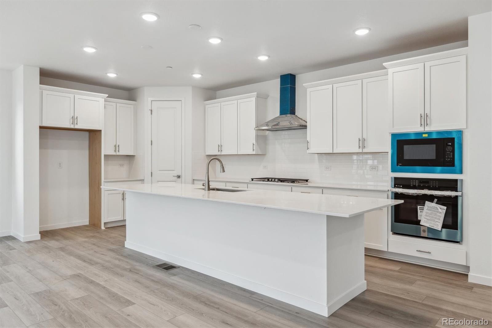 MLS Image #9 for 9277  truckee court,commerce city, Colorado