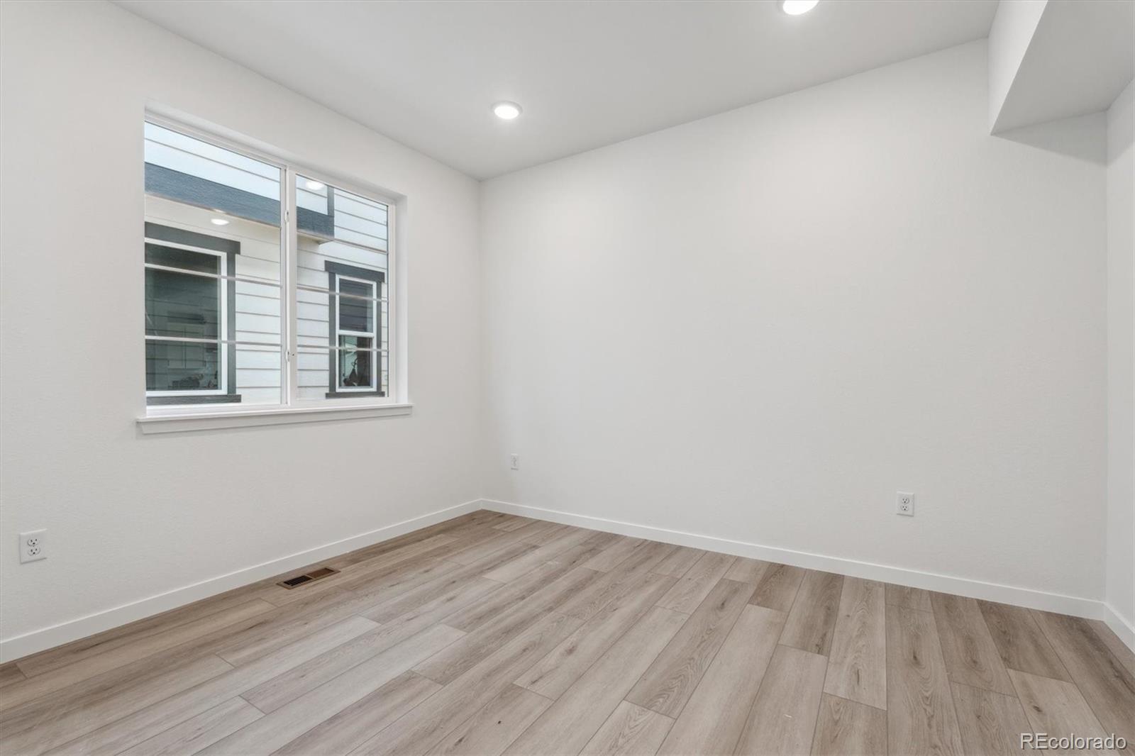 MLS Image #10 for 9297  truckee court,commerce city, Colorado