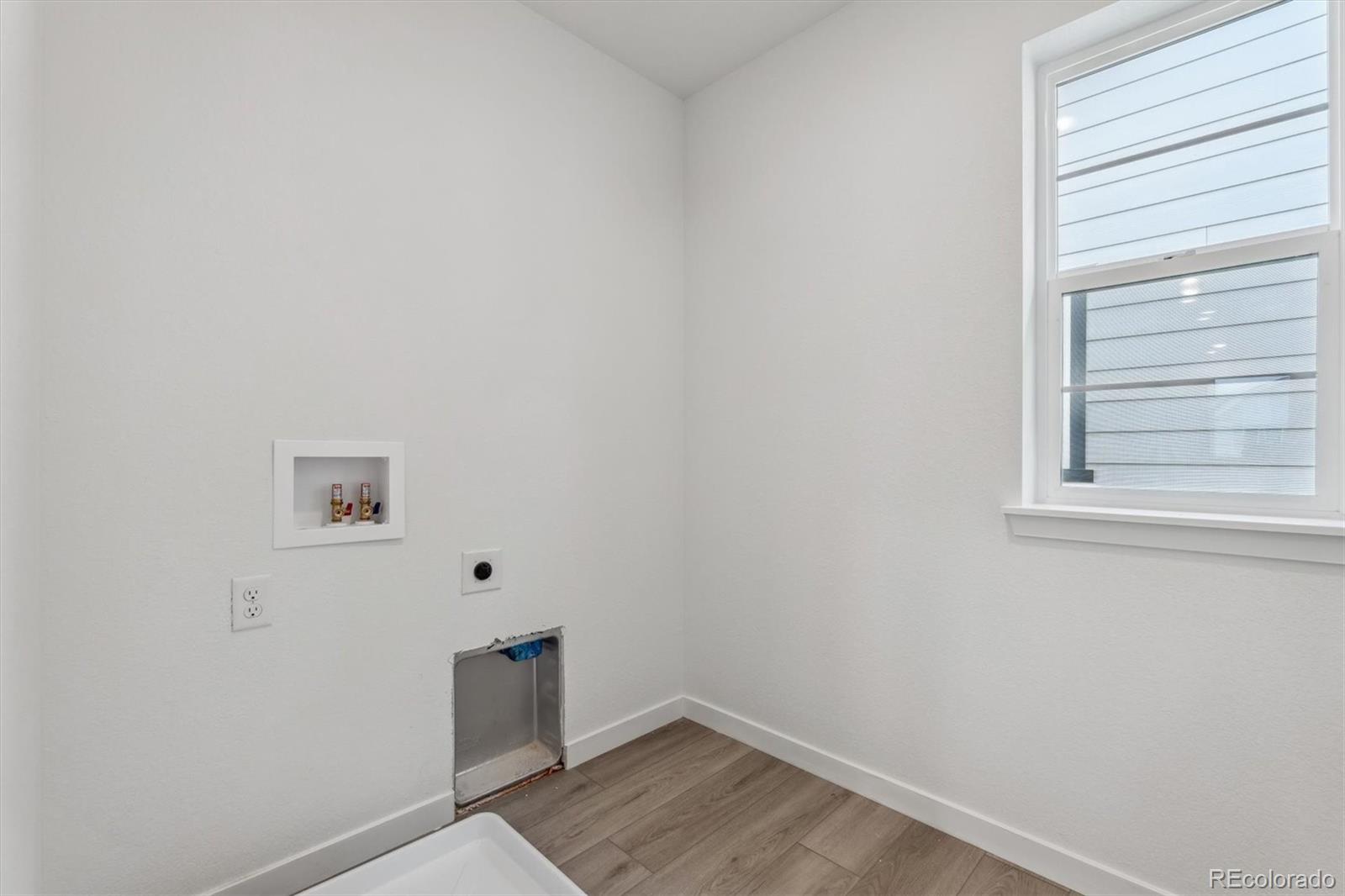 MLS Image #15 for 9297  truckee court,commerce city, Colorado