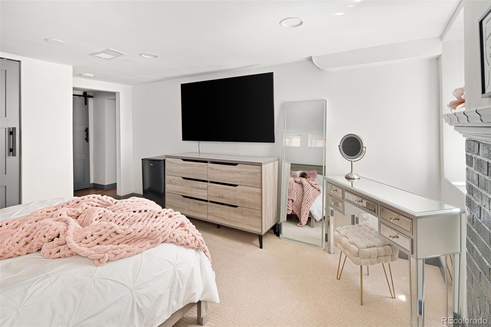 MLS Image #26 for 720 s clayton street,denver, Colorado