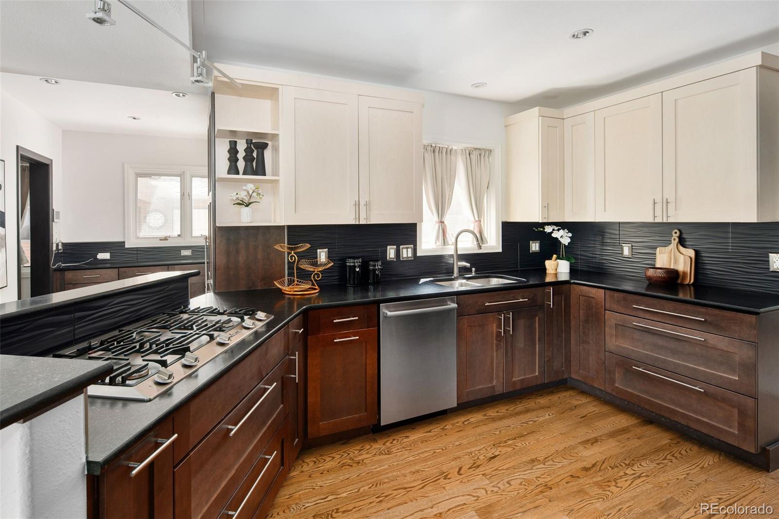 MLS Image #6 for 720 s clayton street,denver, Colorado