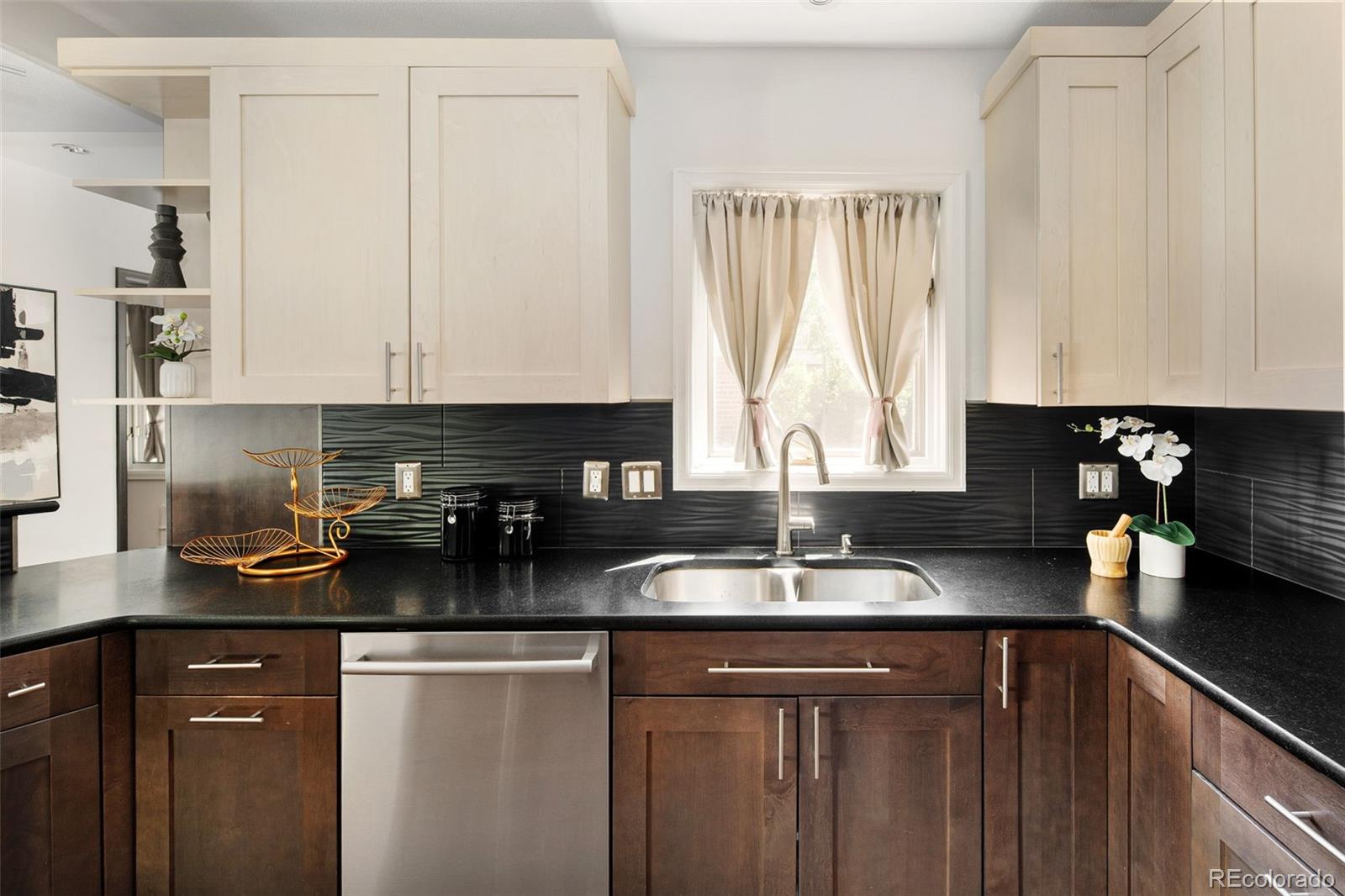 MLS Image #8 for 720 s clayton street,denver, Colorado